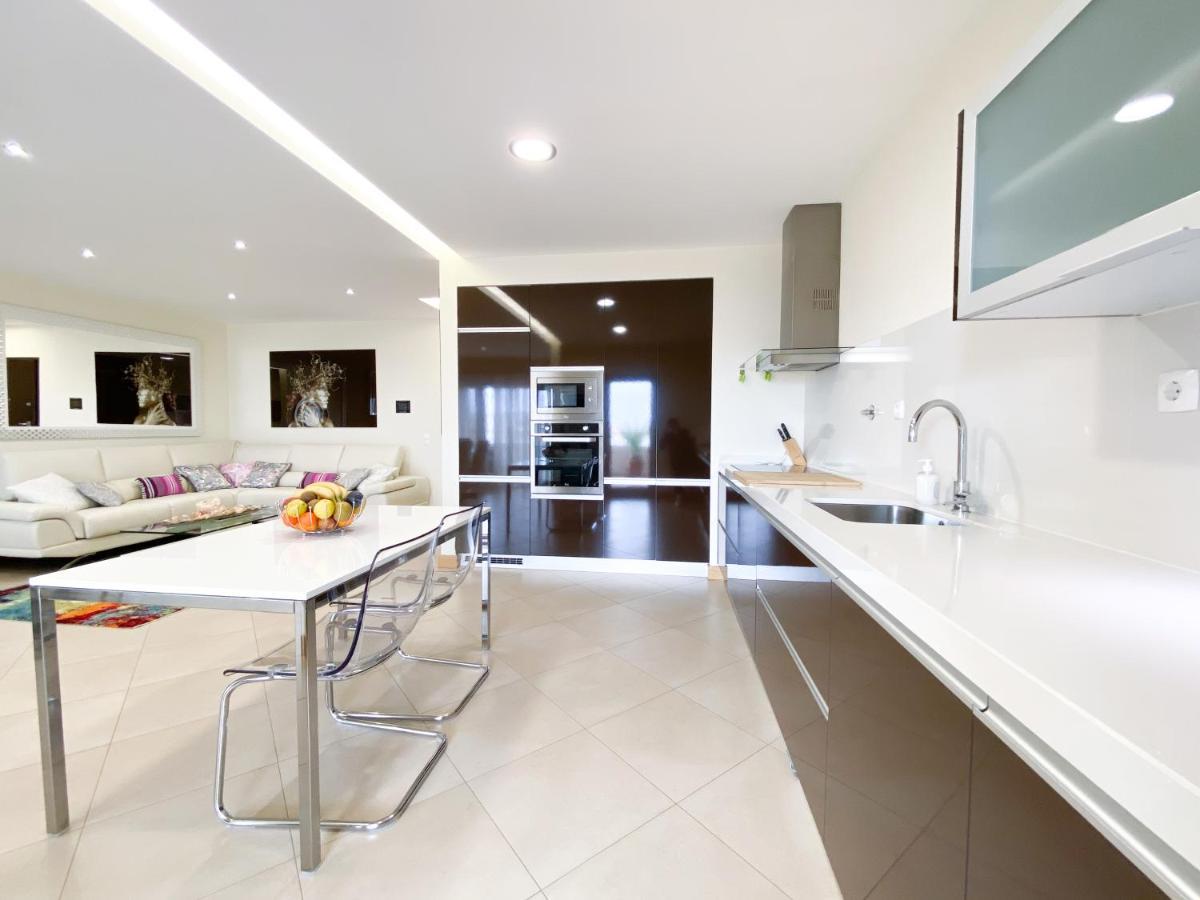 Luxury Condominium Apartment With Swimming Pool #1903 Лагос Екстериор снимка