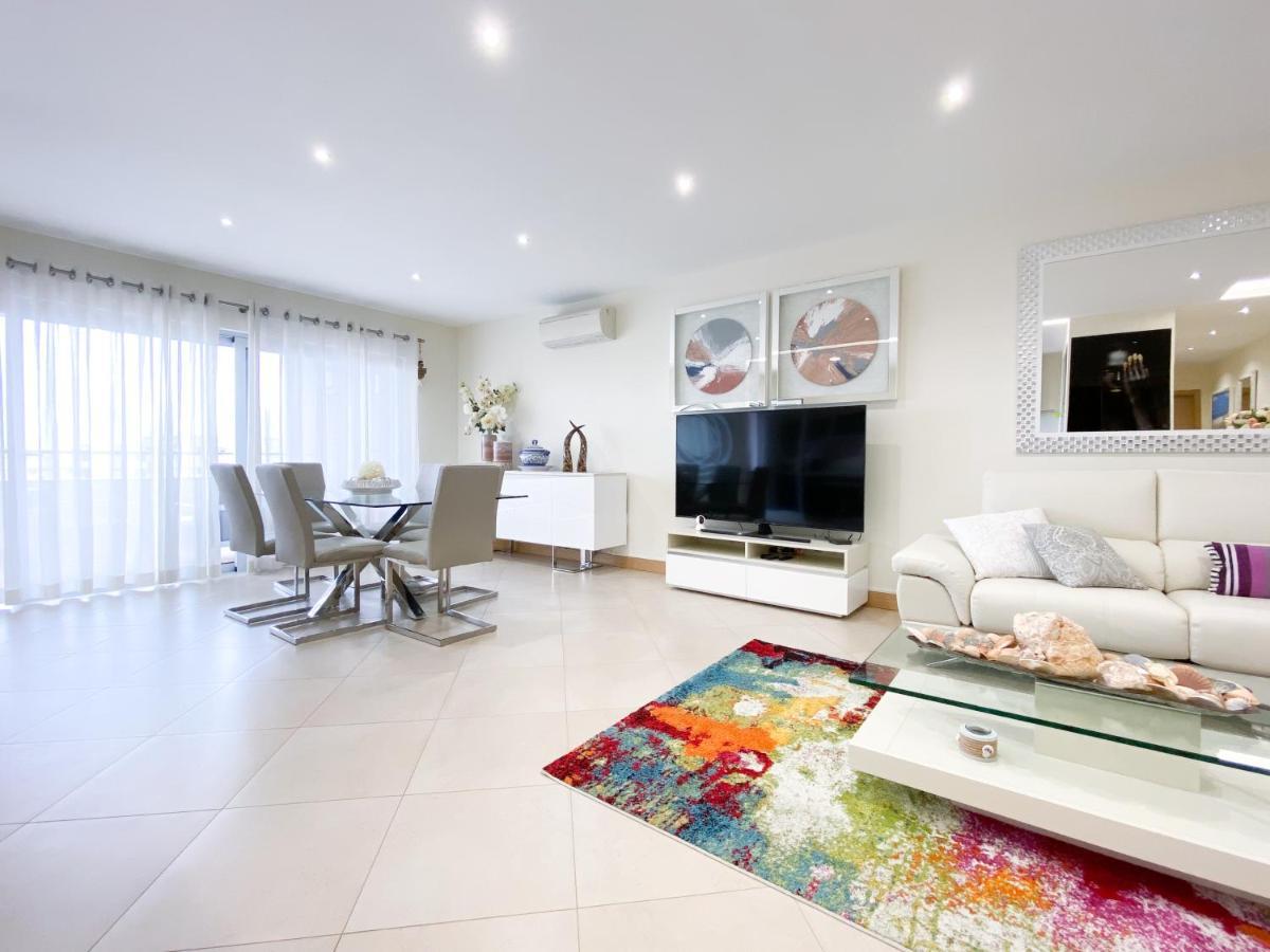 Luxury Condominium Apartment With Swimming Pool #1903 Лагос Екстериор снимка
