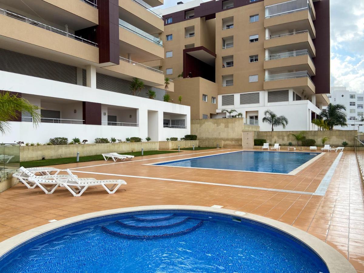 Luxury Condominium Apartment With Swimming Pool #1903 Лагос Екстериор снимка